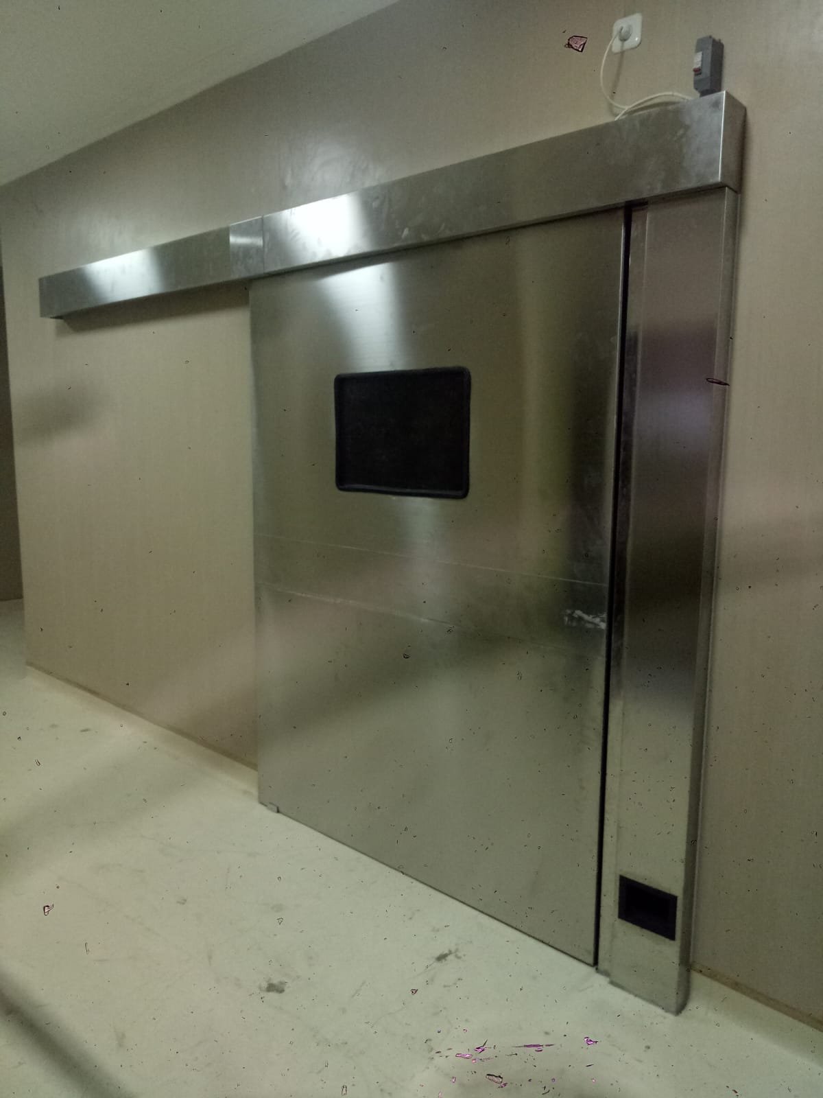 hermetic door